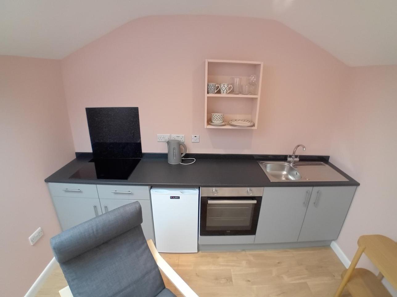 The Nook Apartment Bude Luaran gambar